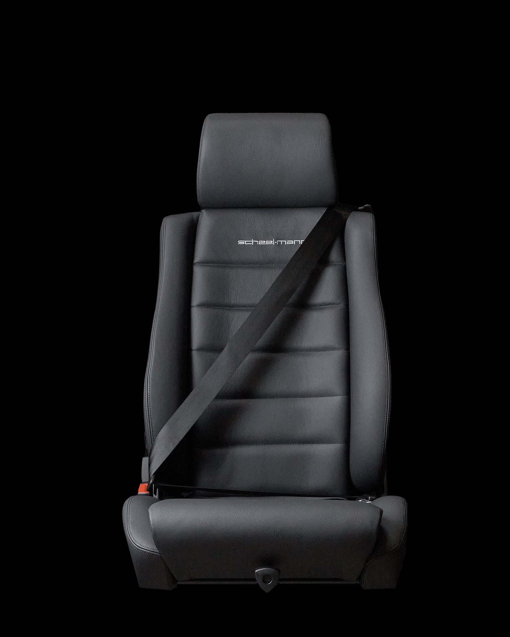 Vario F with Integrated Seatbelt