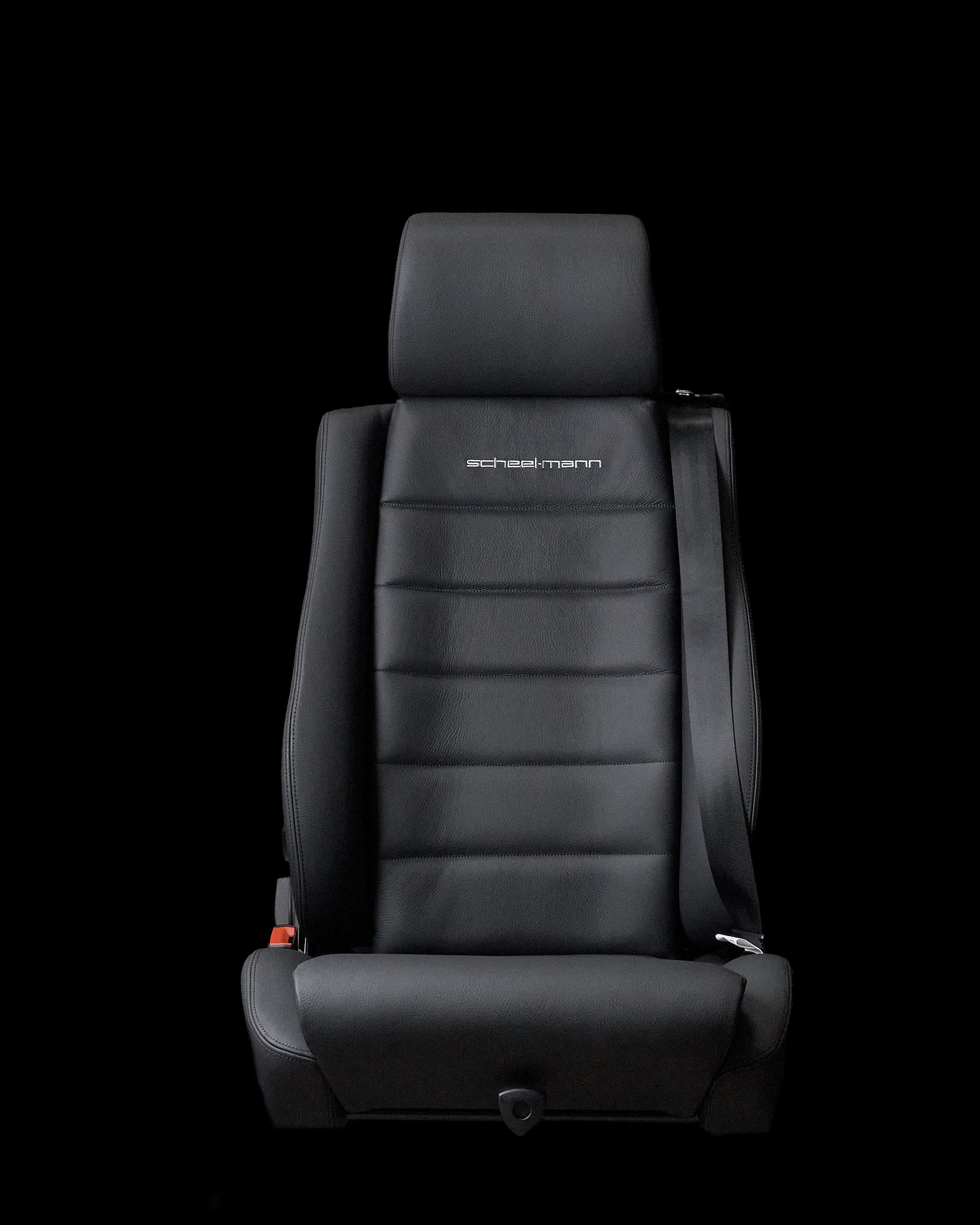 Vario F with Integrated Seatbelt