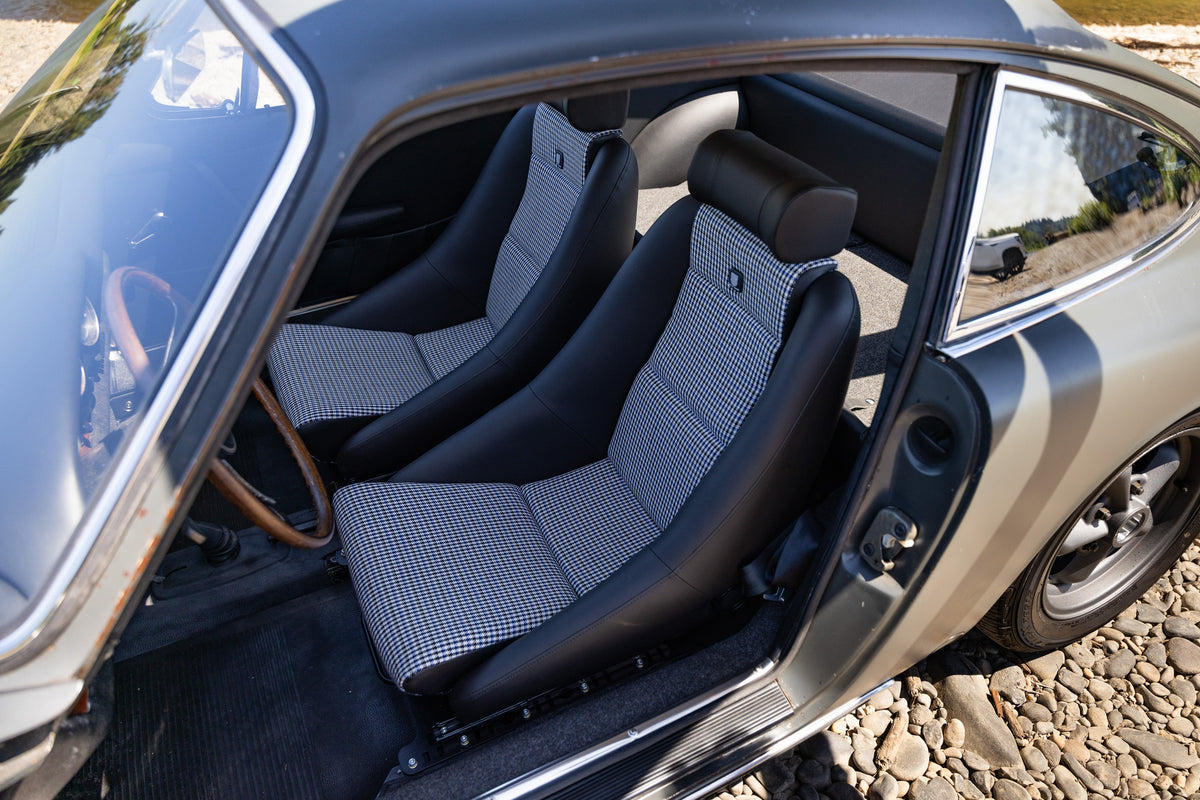 Toyota 60 Series Land Cruiser with brown Vario F seats