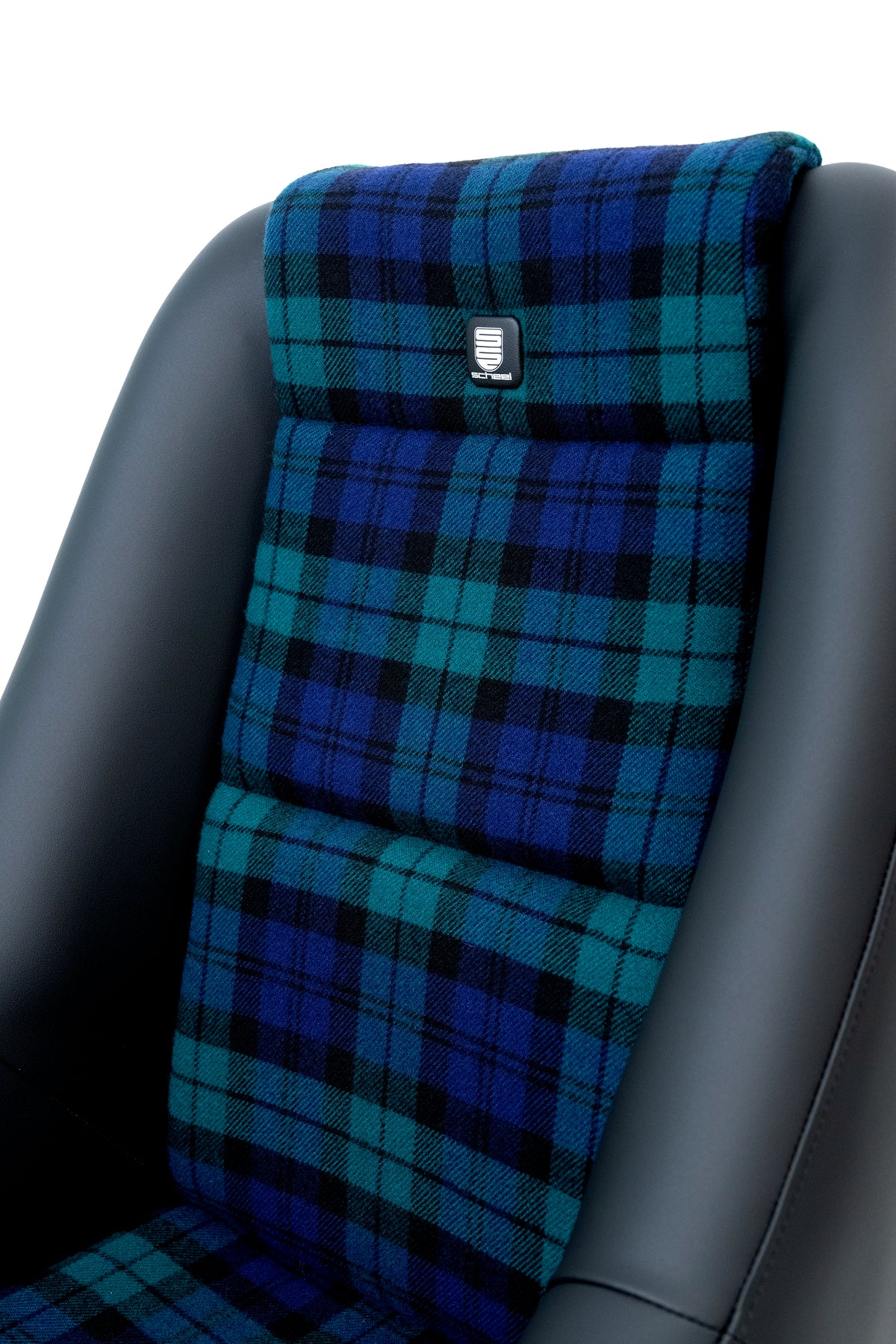 scheel 101 seat in blue green plaid with black bolsters, backrest detail