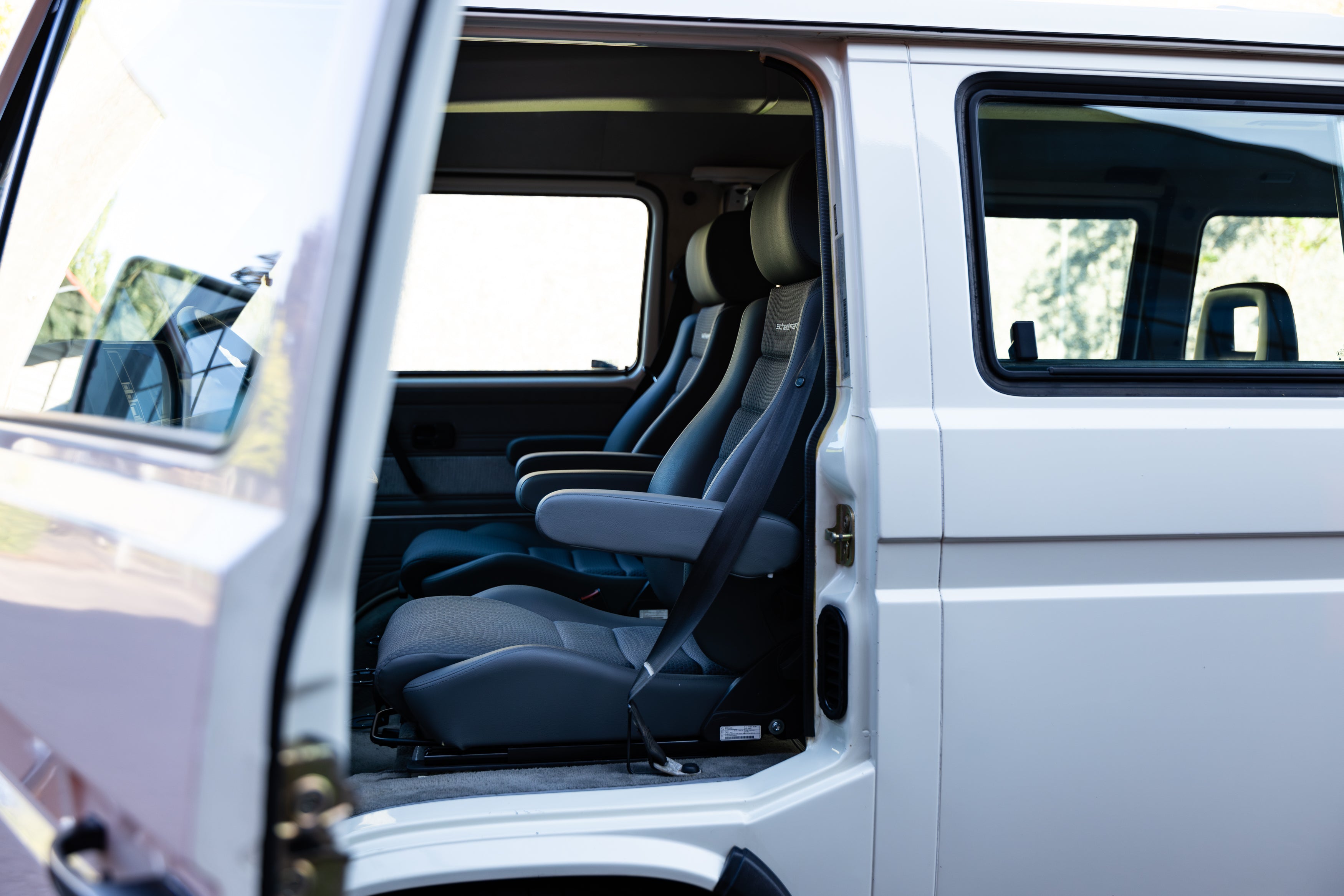 Seat Bracket Kit - VW Vanagon