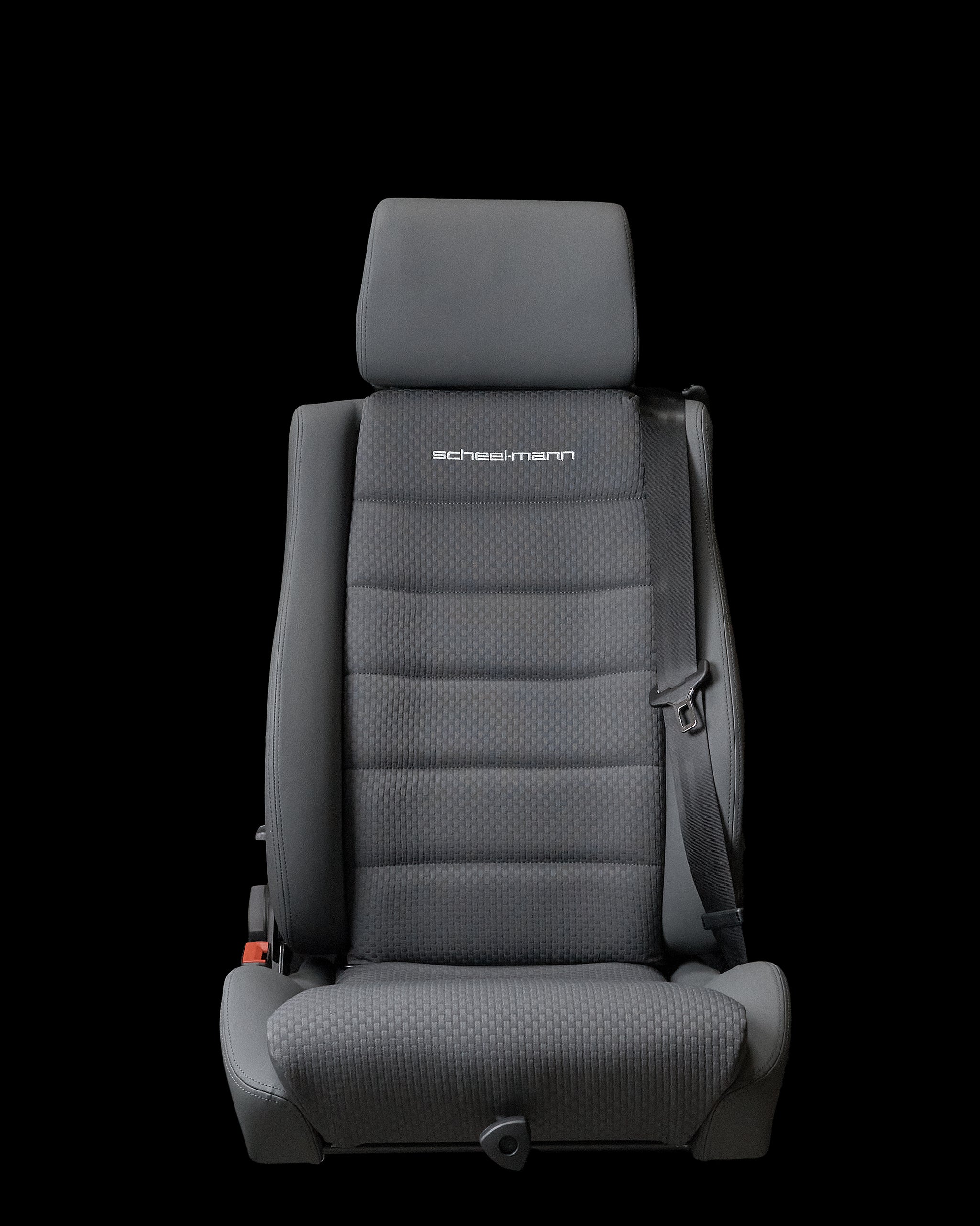 Vario F with Integrated Seatbelt